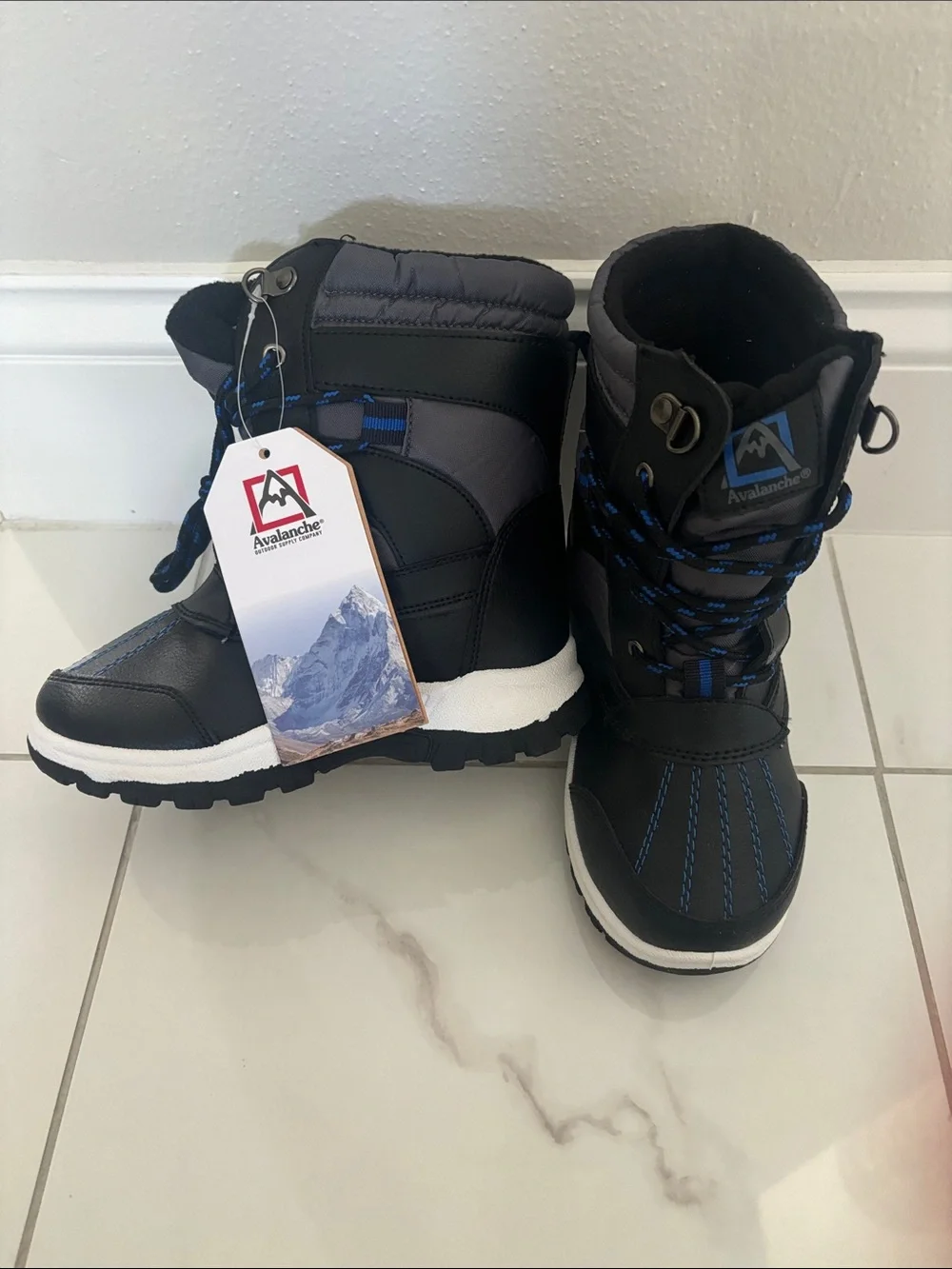Avalanche Kids Black and Gray Snow Boots size 10